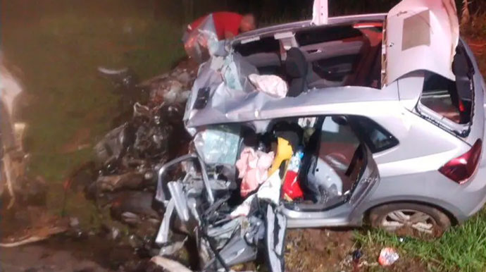divulgação - Carro de Catarina ficou destruído com o impacto da batida - Foto: Divulgação divulgação - Carro de Catarina ficou destruído com o impacto da batida - Foto: Divulgação