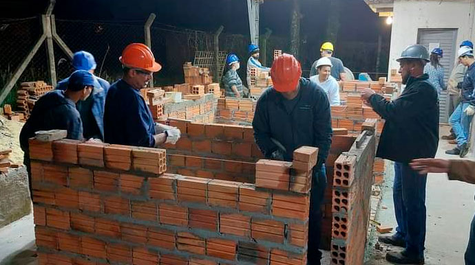 divulgação - Curso profissionalizante de Construtor de alvenaria - Foto: Divulgação divulgação - Curso profissionalizante de Construtor de alvenaria - Foto: Divulgação