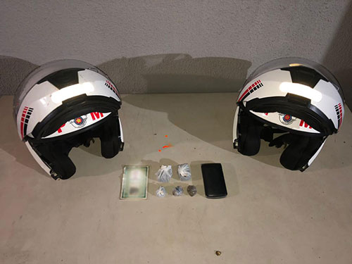 Divulgação - Porções apreendidas - Foto: Divulgação PM Divulgação - Porções apreendidas - Foto: Divulgação PM