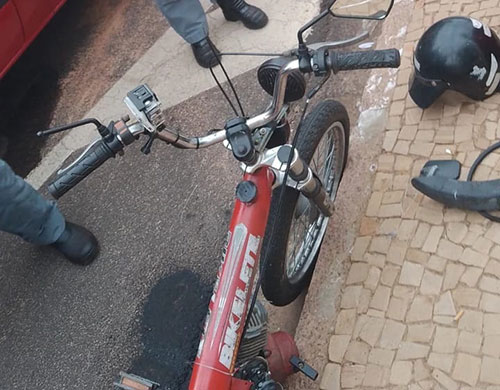 Divulgação - Dia do acidente; a bicicleta ficou totalmente danificada - Foto: Divulgação