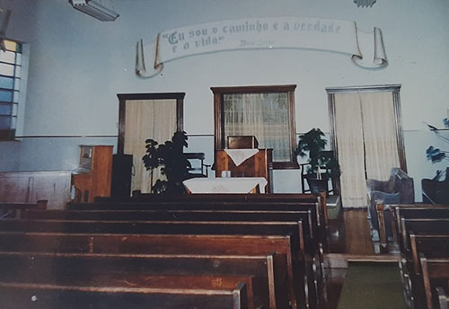 Divulgação - Parte interna da igreja anos 70-90 - Foto: Divulgação