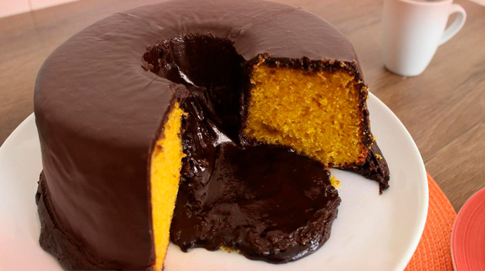 Divulgação - O tradicional bolo de cenoura com cobertura de chocolate - Foto: Divulgação