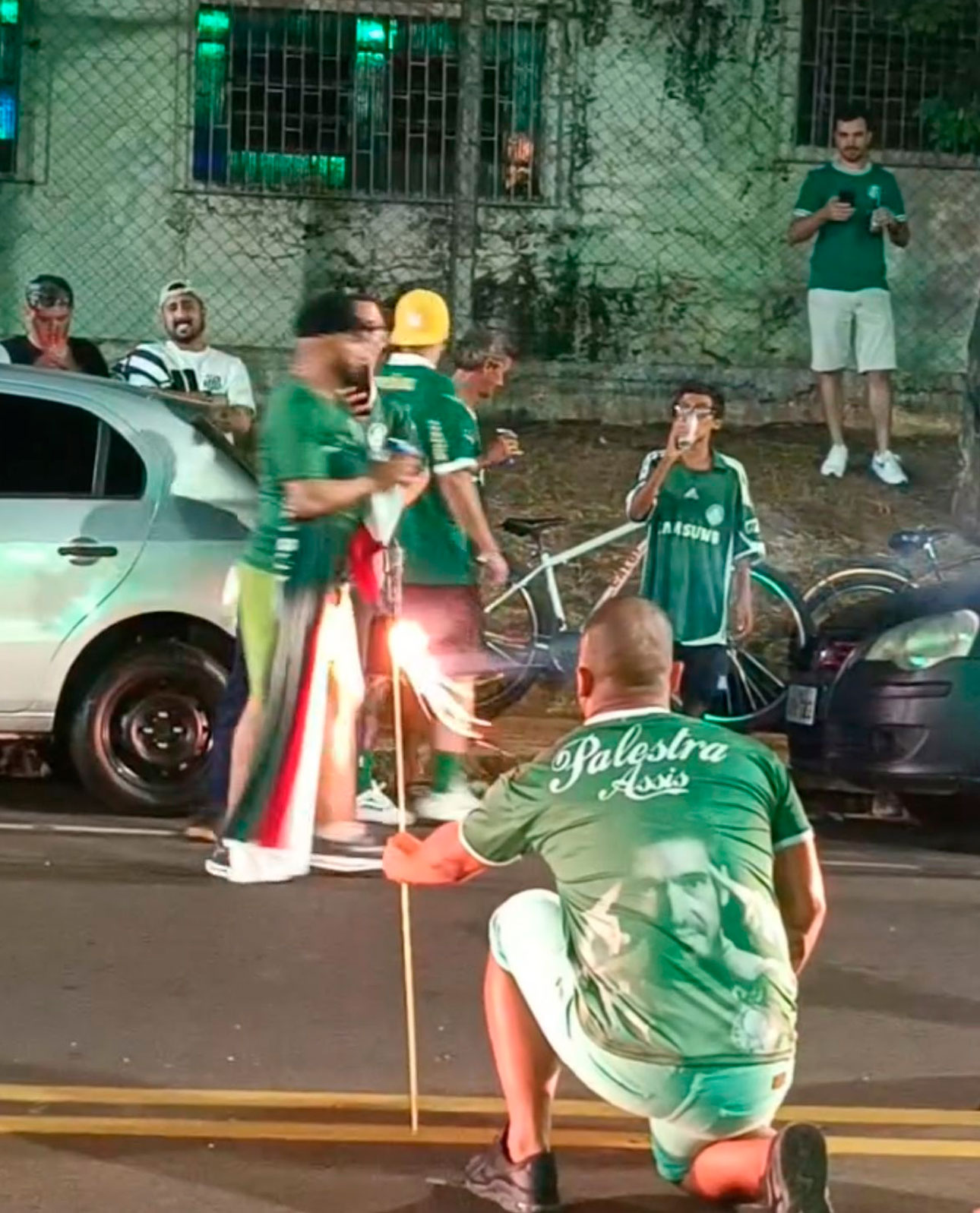 Divulgação - Palmeirenses comemora título Paulista na Rui Barbosa em Assis - Foto: Divulgação